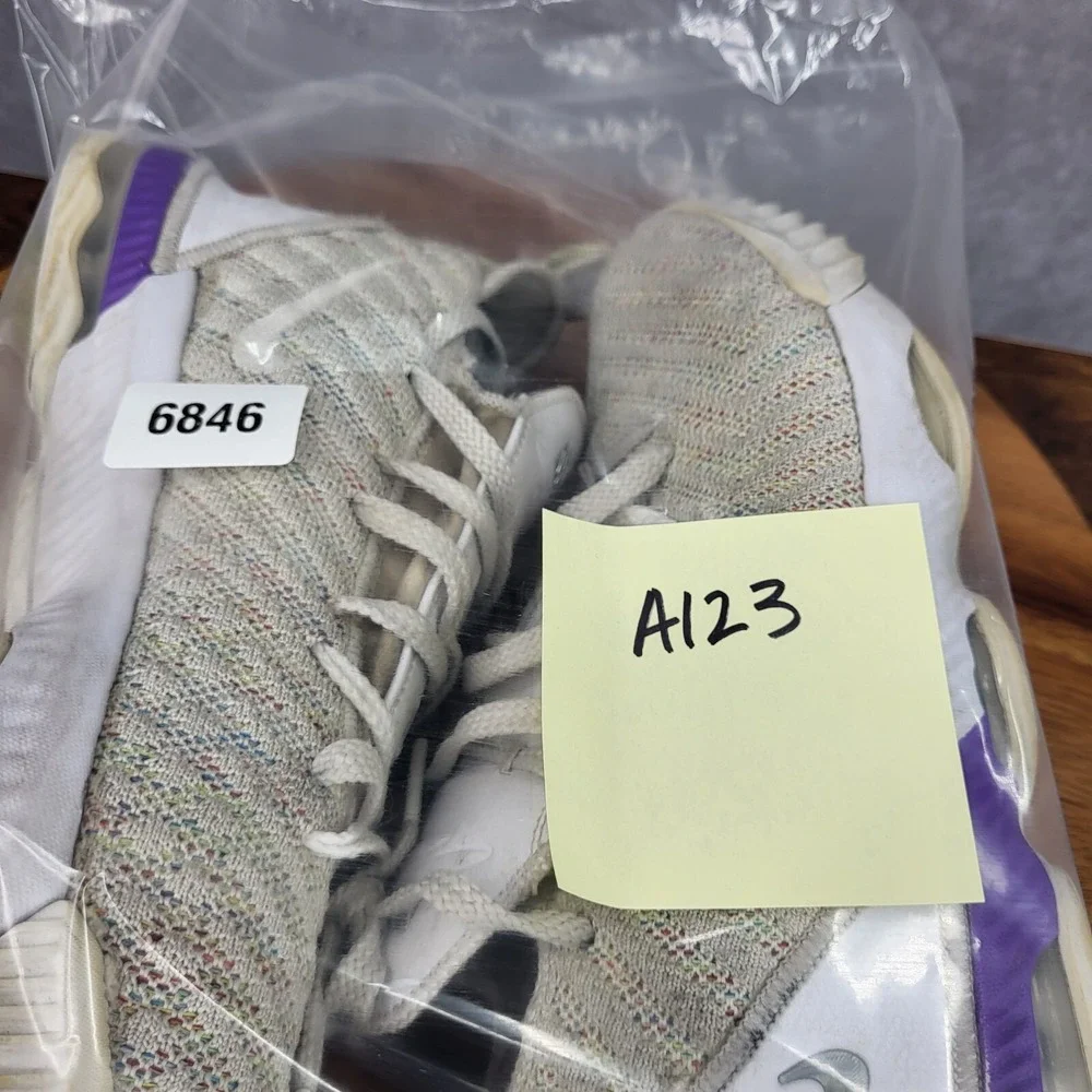 Nike Lebron 16 Buzz Lightyear Basketball Shoes Boys 6.5 White Sneakers AQ2465102 - Picture 15 of 15